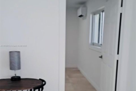 Immobilier commercial à louer à Miami, Floride: 1 chambre, 130.43 m2 № 1968727 - photo 5