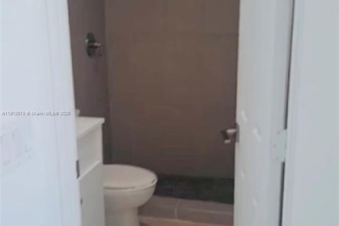 Immobilier commercial à louer à Miami, Floride: 1 chambre, 130.43 m2 № 1968727 - photo 8