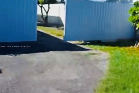 Immobilier commercial à louer à Miami, Floride: 1 chambre, 130.43 m2 № 1968727 - photo 11