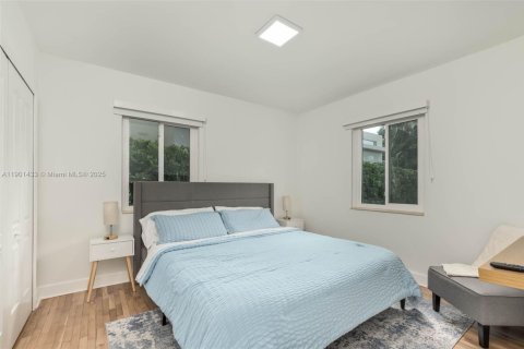 Casa en venta en Miami, Florida, 3 dormitorios, 123.93 m2 № 1951712 - foto 14