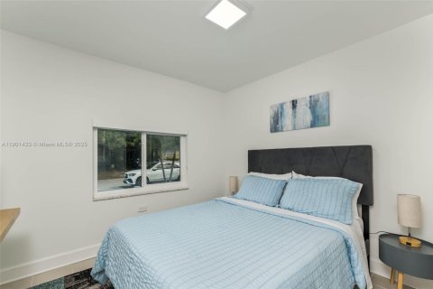 Casa en venta en Miami, Florida, 3 dormitorios, 123.93 m2 № 1951712 - foto 17