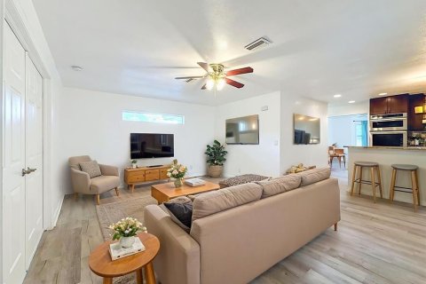 Villa ou maison à vendre à Valrico, Floride: 4 chambres, 212.47 m2 № 2222642 - photo 10