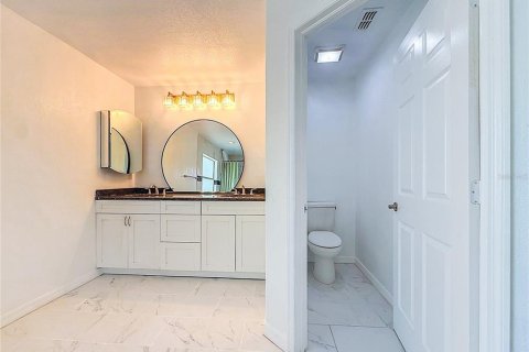 Villa ou maison à vendre à Valrico, Floride: 4 chambres, 212.47 m2 № 2222642 - photo 18