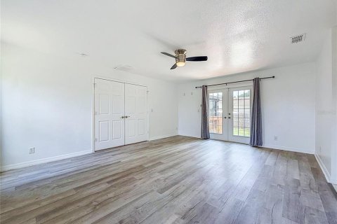 Villa ou maison à vendre à Valrico, Floride: 4 chambres, 212.47 m2 № 2222642 - photo 13