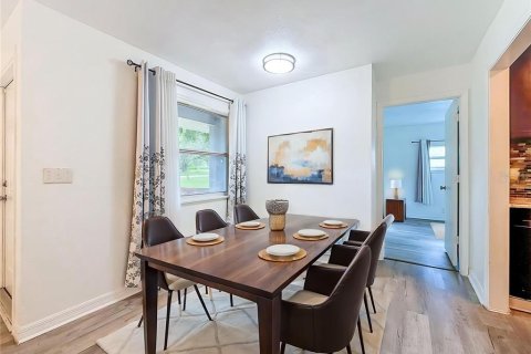 Villa ou maison à vendre à Valrico, Floride: 4 chambres, 212.47 m2 № 2222642 - photo 3