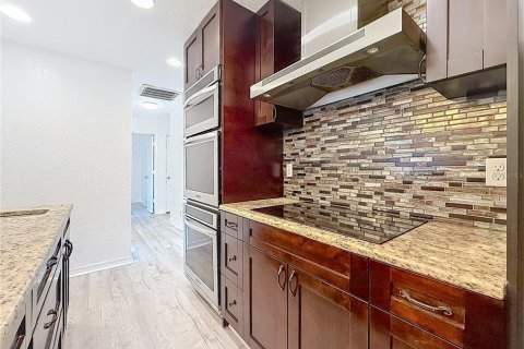 Villa ou maison à vendre à Valrico, Floride: 4 chambres, 212.47 m2 № 2222642 - photo 6