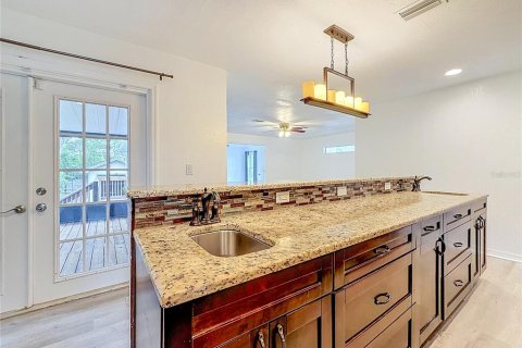 Villa ou maison à vendre à Valrico, Floride: 4 chambres, 212.47 m2 № 2222642 - photo 8