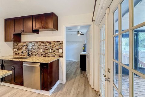 Villa ou maison à vendre à Valrico, Floride: 4 chambres, 212.47 m2 № 2222642 - photo 9