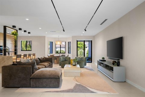 House in Weston, Florida 4 bedrooms, 195.09 sq.m. № 2022056 - photo 27