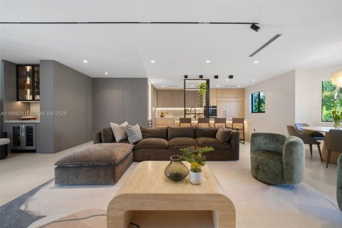 House in Weston, Florida 4 bedrooms, 195.09 sq.m. № 2022056 - photo 4