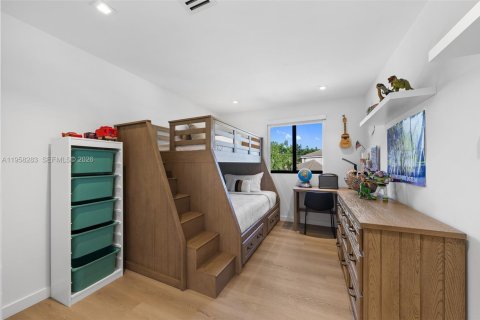 House in Weston, Florida 4 bedrooms, 195.09 sq.m. № 2022056 - photo 10