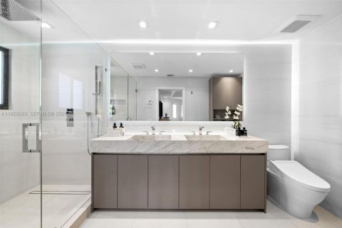 House in Weston, Florida 4 bedrooms, 195.09 sq.m. № 2022056 - photo 9