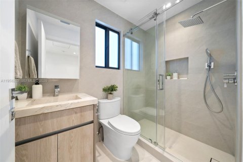 House in Weston, Florida 4 bedrooms, 195.09 sq.m. № 2022056 - photo 11