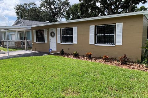 Villa ou maison à vendre à Tampa, Floride: 4 chambres, 126.35 m2 № 1879553 - photo 1