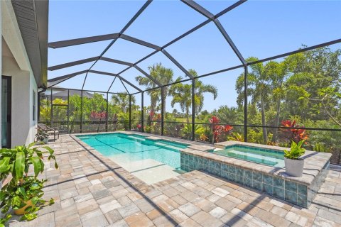 Casa en venta en Lakewood Ranch, Florida, 6 dormitorios, 494.52 m2 № 1677187 - foto 2