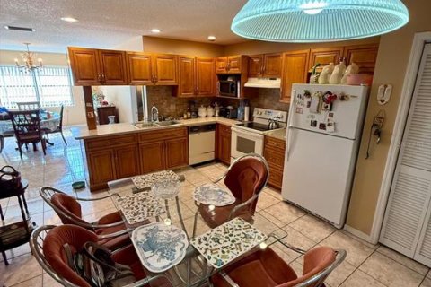Villa ou maison à vendre à Port Richey, Floride: 3 chambres, 157.93 m2 № 2304790 - photo 11