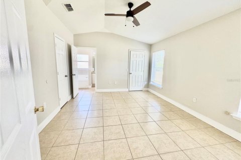 Villa ou maison à vendre à Kissimmee, Floride: 4 chambres, 145.21 m2 № 1843160 - photo 15