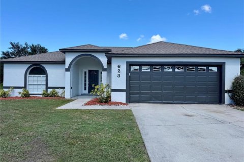 Villa ou maison à vendre à Kissimmee, Floride: 4 chambres, 145.21 m2 № 1843160 - photo 1