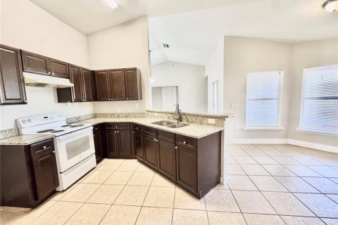 Villa ou maison à vendre à Kissimmee, Floride: 4 chambres, 145.21 m2 № 1843160 - photo 12