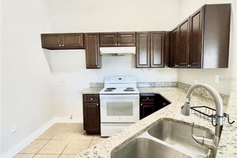 Villa ou maison à vendre à Kissimmee, Floride: 4 chambres, 145.21 m2 № 1843160 - photo 13