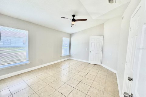 Villa ou maison à vendre à Kissimmee, Floride: 4 chambres, 145.21 m2 № 1843160 - photo 16