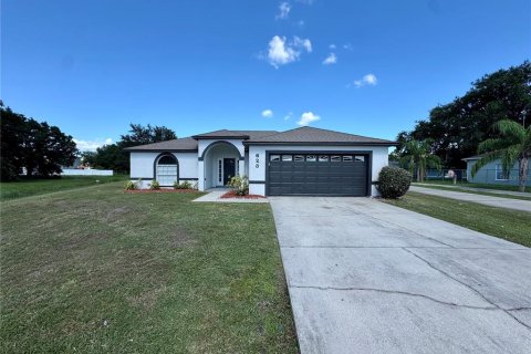 Villa ou maison à vendre à Kissimmee, Floride: 4 chambres, 145.21 m2 № 1843160 - photo 2