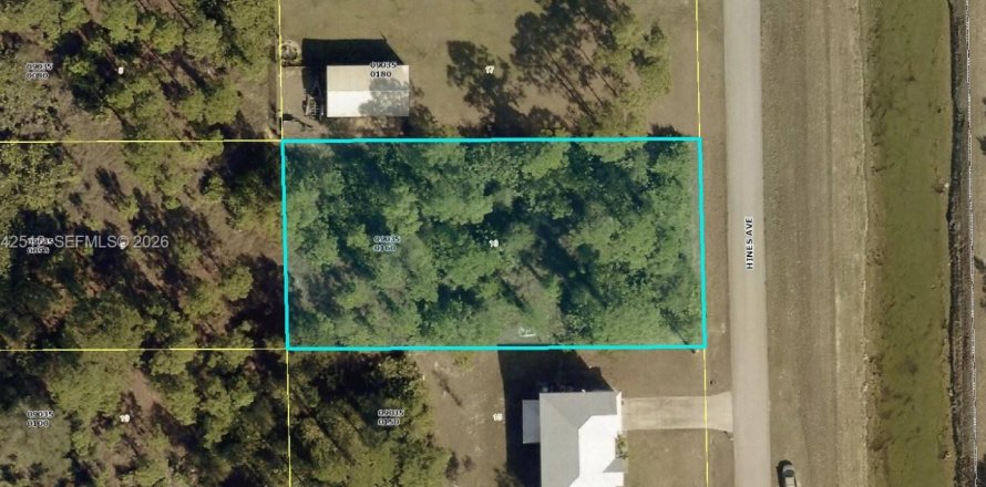 Immobilier commercial à Lehigh Acres, Floride № 2158137