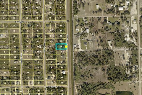 Immobilier commercial à vendre à Lehigh Acres, Floride № 2158137 - photo 2