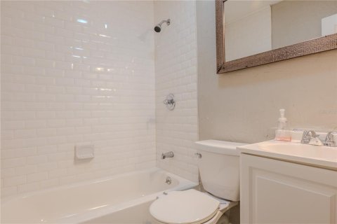 Villa ou maison à louer à Saint Petersburg, Floride: 3 chambres, 101.45 m2 № 2229697 - photo 6