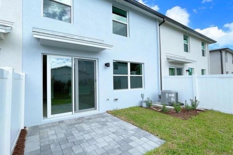 Townhouse in West Palm Beach, Florida 3 bedrooms, 135.08 sq.m. № 2360891 - photo 13