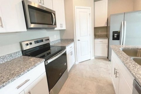 Townhouse in West Palm Beach, Florida 3 bedrooms, 135.08 sq.m. № 2360891 - photo 3
