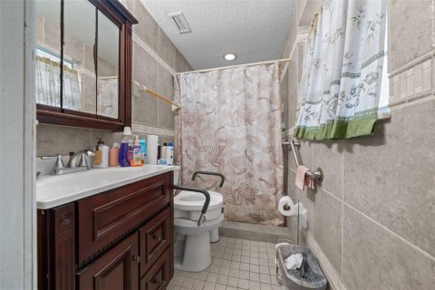 Propiedad comercial en venta en Plant City, Florida, 175.77 m2 № 1570803 - foto 16