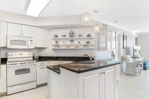 Copropriété à vendre à Boca Grande, Floride: 2 chambres, 113.9 m2 № 2433799 - photo 5