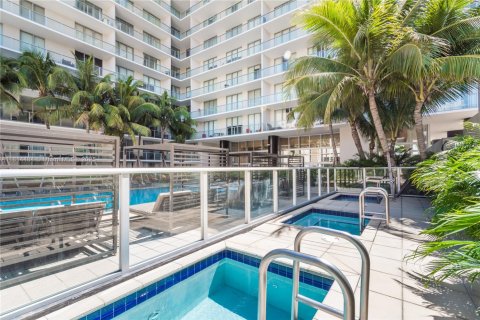 Condominio en venta en Miami, Florida, 3 dormitorios, 146.51 m2 № 1958494 - foto 18
