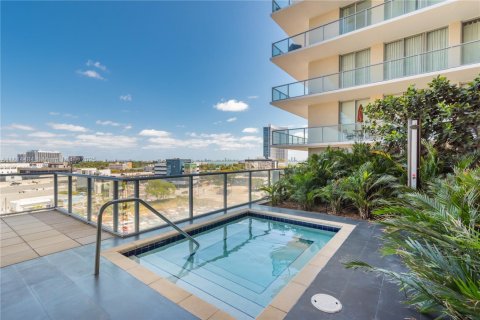 Condominio en venta en Miami, Florida, 3 dormitorios, 146.51 m2 № 1958494 - foto 17