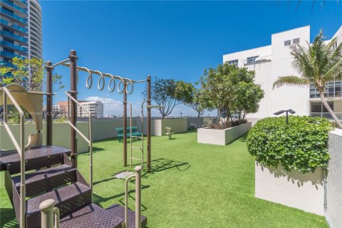 Condominio en venta en Miami, Florida, 3 dormitorios, 146.51 m2 № 1958494 - foto 14