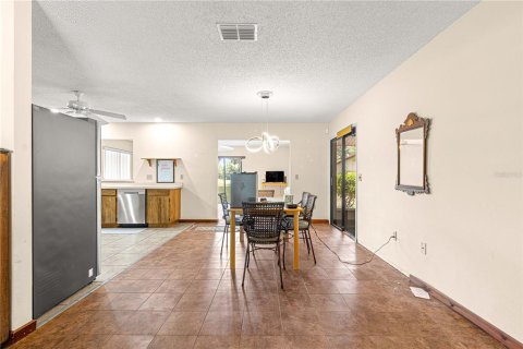 House in Ocala, Florida 3 bedrooms, 140.47 sq.m. № 1767616 - photo 14