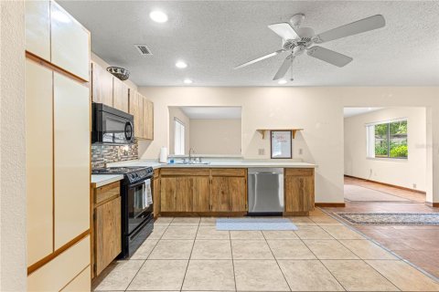 House in Ocala, Florida 3 bedrooms, 140.47 sq.m. № 1767616 - photo 16
