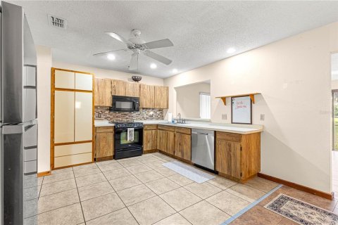 House in Ocala, Florida 3 bedrooms, 140.47 sq.m. № 1767616 - photo 17