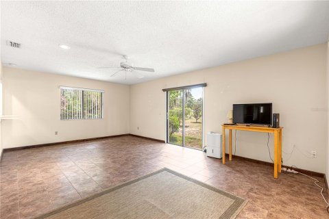 House in Ocala, Florida 3 bedrooms, 140.47 sq.m. № 1767616 - photo 18