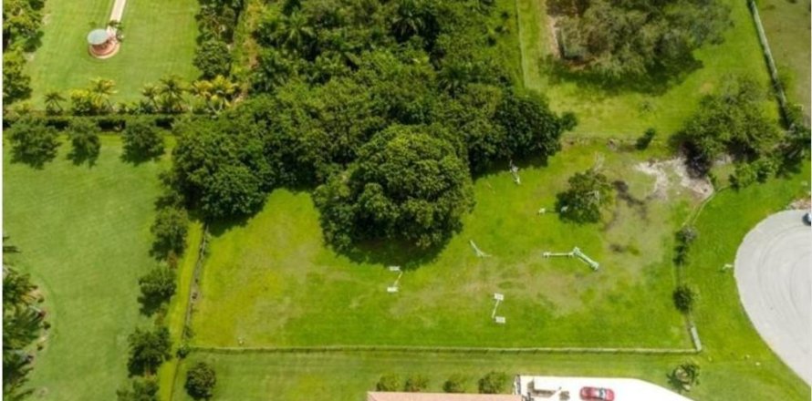 Land in Plantation, Florida № 285812