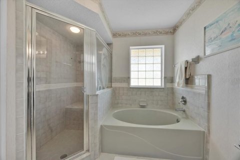House in Haines City, Florida 2 bedrooms, 155.43 sq.m. № 1735226 - photo 11