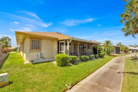 House in Haines City, Florida 2 bedrooms, 155.43 sq.m. № 1735226 - photo 20