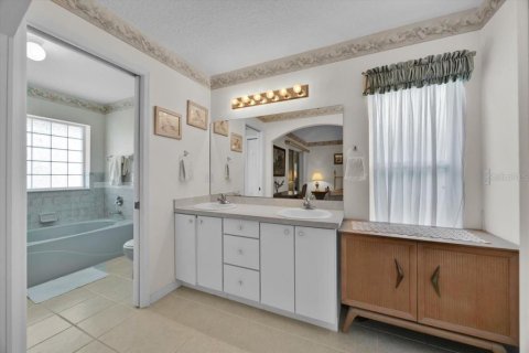 House in Haines City, Florida 2 bedrooms, 155.43 sq.m. № 1735226 - photo 10
