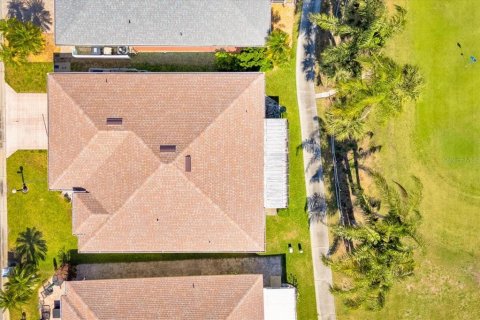 House in Haines City, Florida 2 bedrooms, 155.43 sq.m. № 1735226 - photo 27