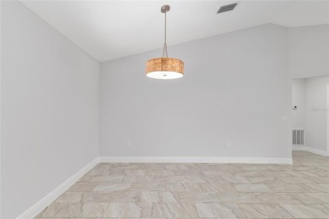 House in Ocala, Florida 3 bedrooms, 132.01 sq.m. № 2206844 - photo 26