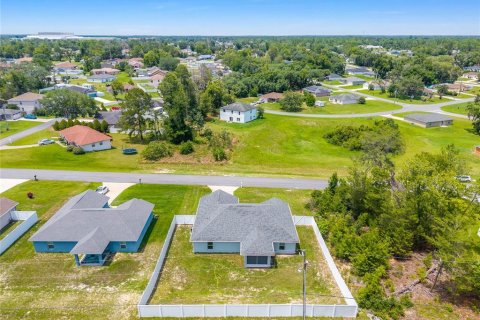 House in Ocala, Florida 3 bedrooms, 132.01 sq.m. № 2206844 - photo 8