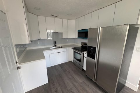 Купить виллу или дом в Хайалиа, Флорида 3 спальни, 92.9м2, № 1921872 - фото 17