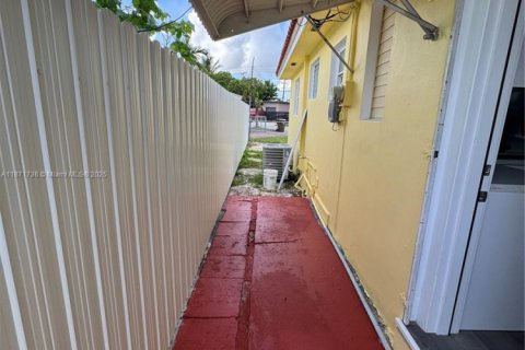 Купить виллу или дом в Хайалиа, Флорида 3 спальни, 92.9м2, № 1921872 - фото 10