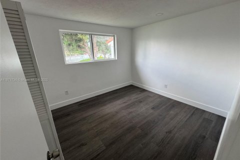 Купить виллу или дом в Хайалиа, Флорида 3 спальни, 92.9м2, № 1921872 - фото 15